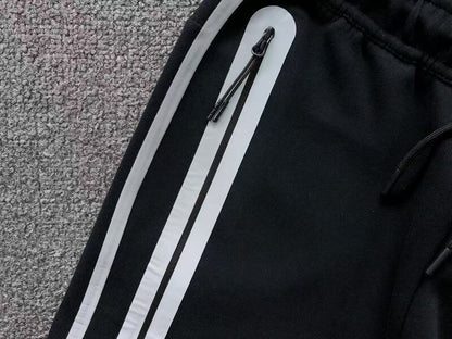 Conjunto Nike Tech Fleece Preto (Reflective)