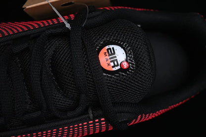 Nike Air Max DN Bred