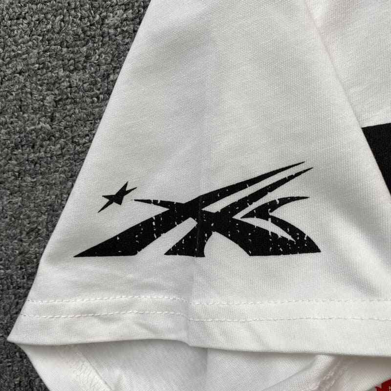 Camiseta Hellstar Sports Friends & Family Exclusive Branca