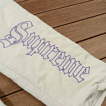 Conjunto Supreme OLD English Track White